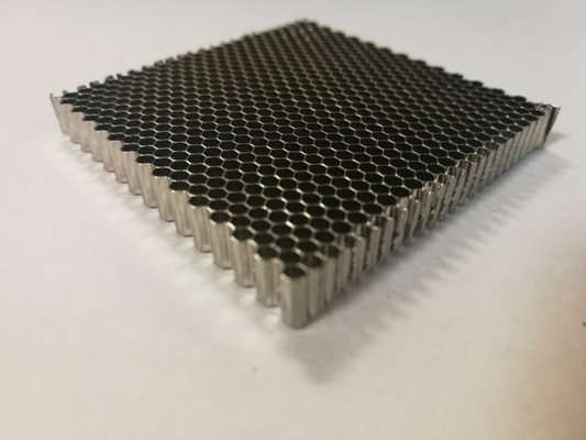 De cobre amarillo/de acero la guía de onda del panal salida de aire el material protegido para el sitio que manda un SMS del Emc