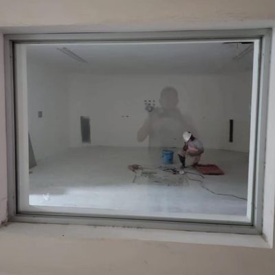 Vidrio de plomo resistente a los rayos X con superficie pulida / congelada y equivalente a plomo de 2,5 mm Pb para salas de tomografía computarizada y rayos X del hospital