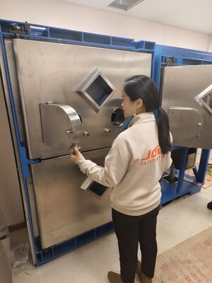 Ventilación de presión negativa en celda caliente para protección contra radiación nuclear