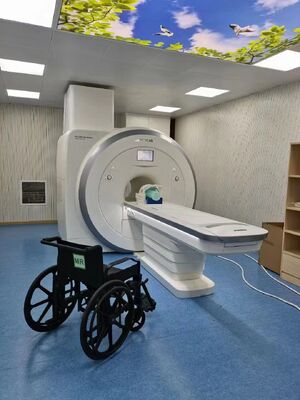 24 pulgadas de ruedas traseras sólidas silla de ruedas no magnética con ruedas de goma no magnética y 17 kg de trabajo pesado para salas de MRI