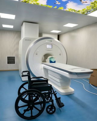 Silla de ruedas plegable no magnética con reposapiés oscilante y metal especial no magnético para la compatibilidad con la resonancia magnética