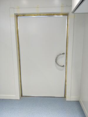 Calificación de fuego hasta 90 minutos Puerta blindada por RF con 100 DB de efectividad de blindaje y acabados arquitectónicos personalizados